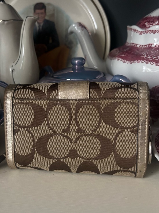 Coach Wallet - Picture 5 of 5